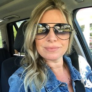 Meet your Posher, Kelli